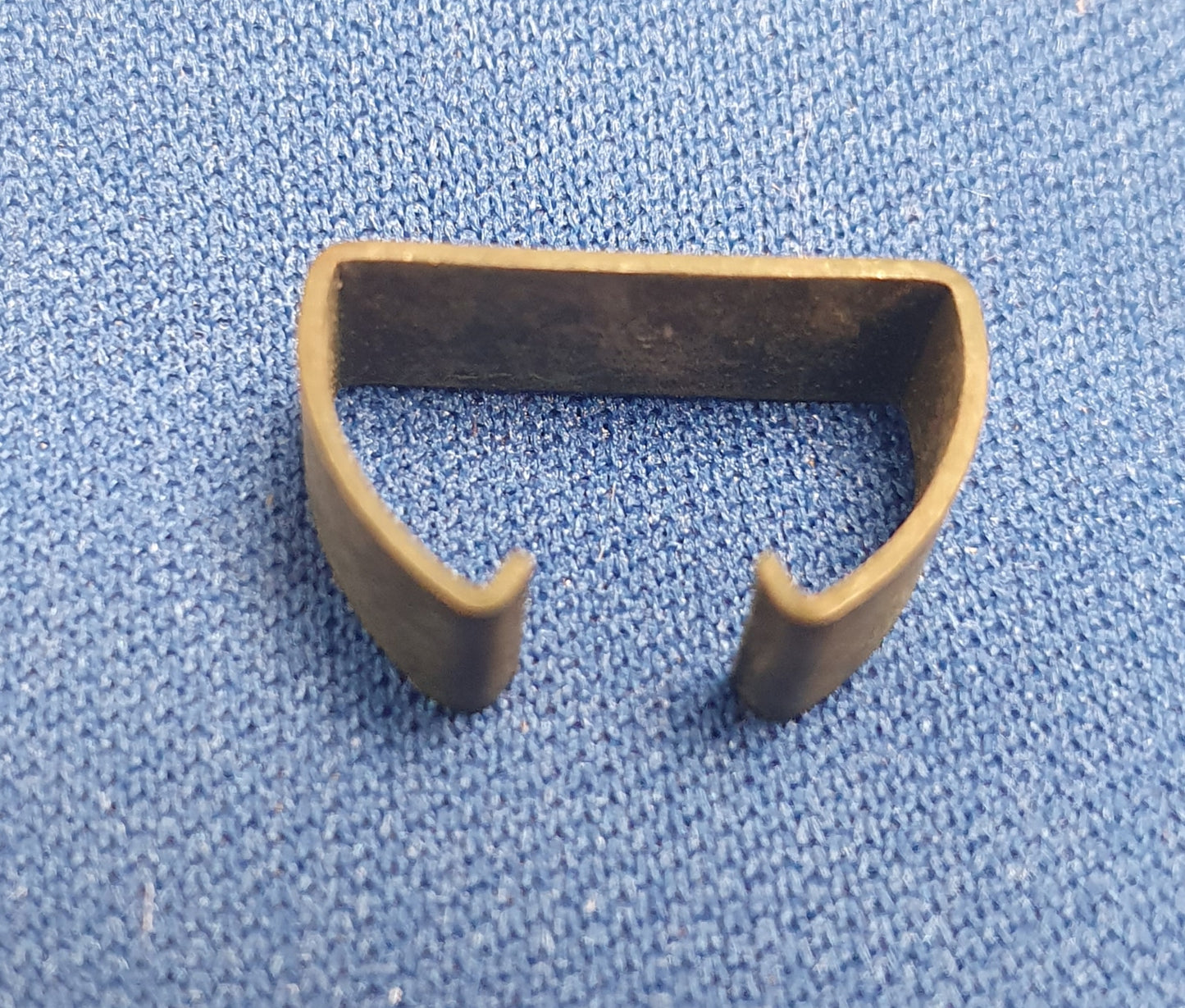 RL091 Gas burner old type clip retainer.