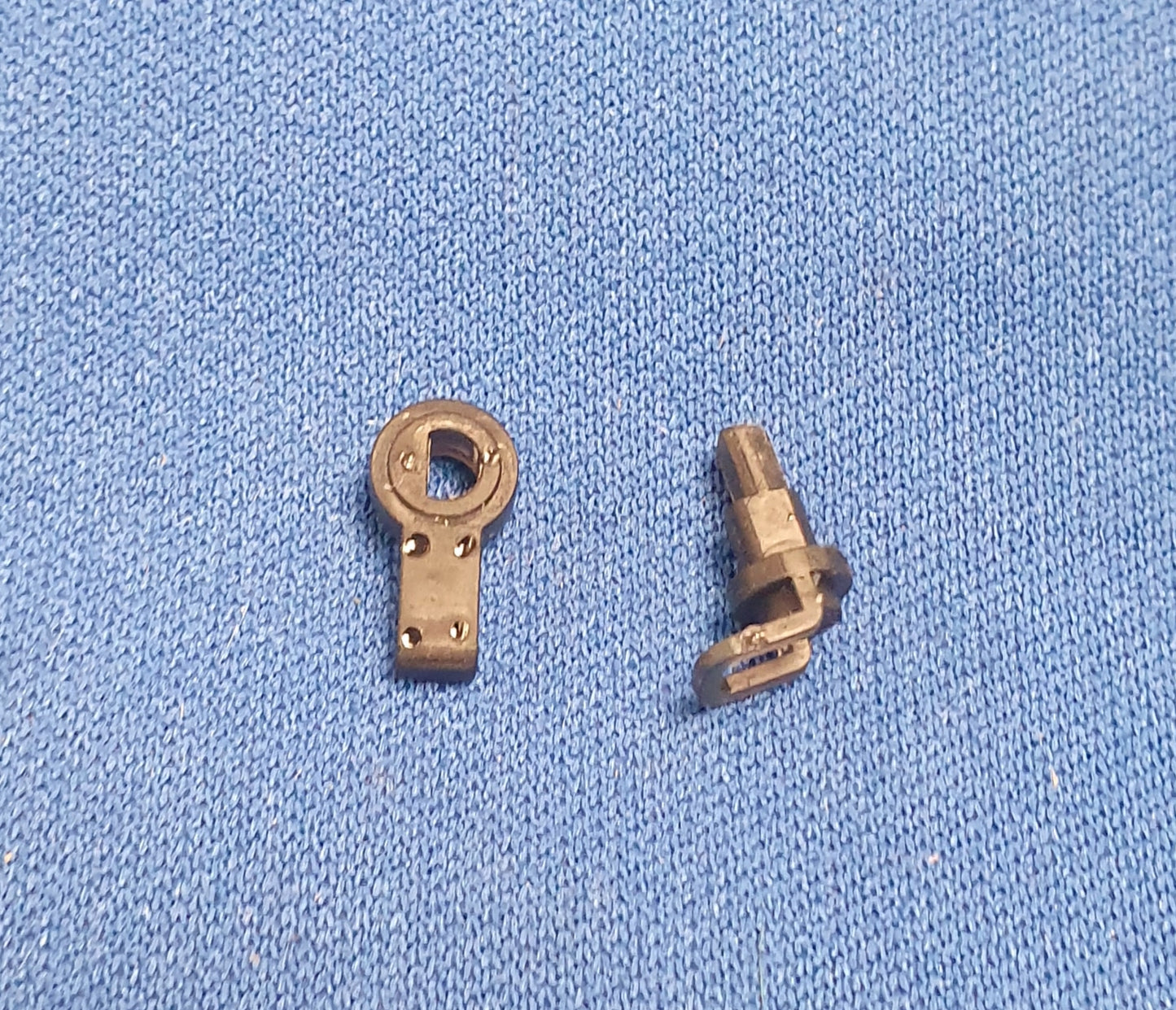 RL116/117 Coach door handles and latch.