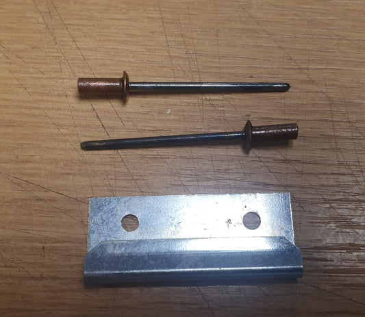 Mamod old type canopy clip G37.