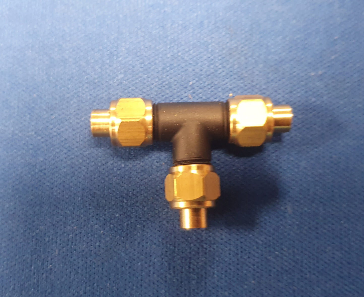 Tony Green Steam Fittings : 1/4" x 40 tpi Tee G202