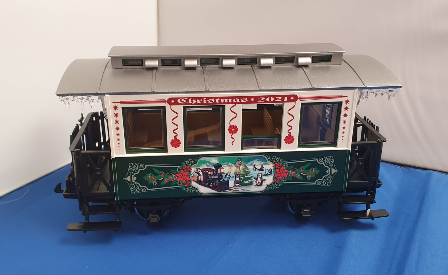 LGB G Scale- 2021 Christmas car 36021