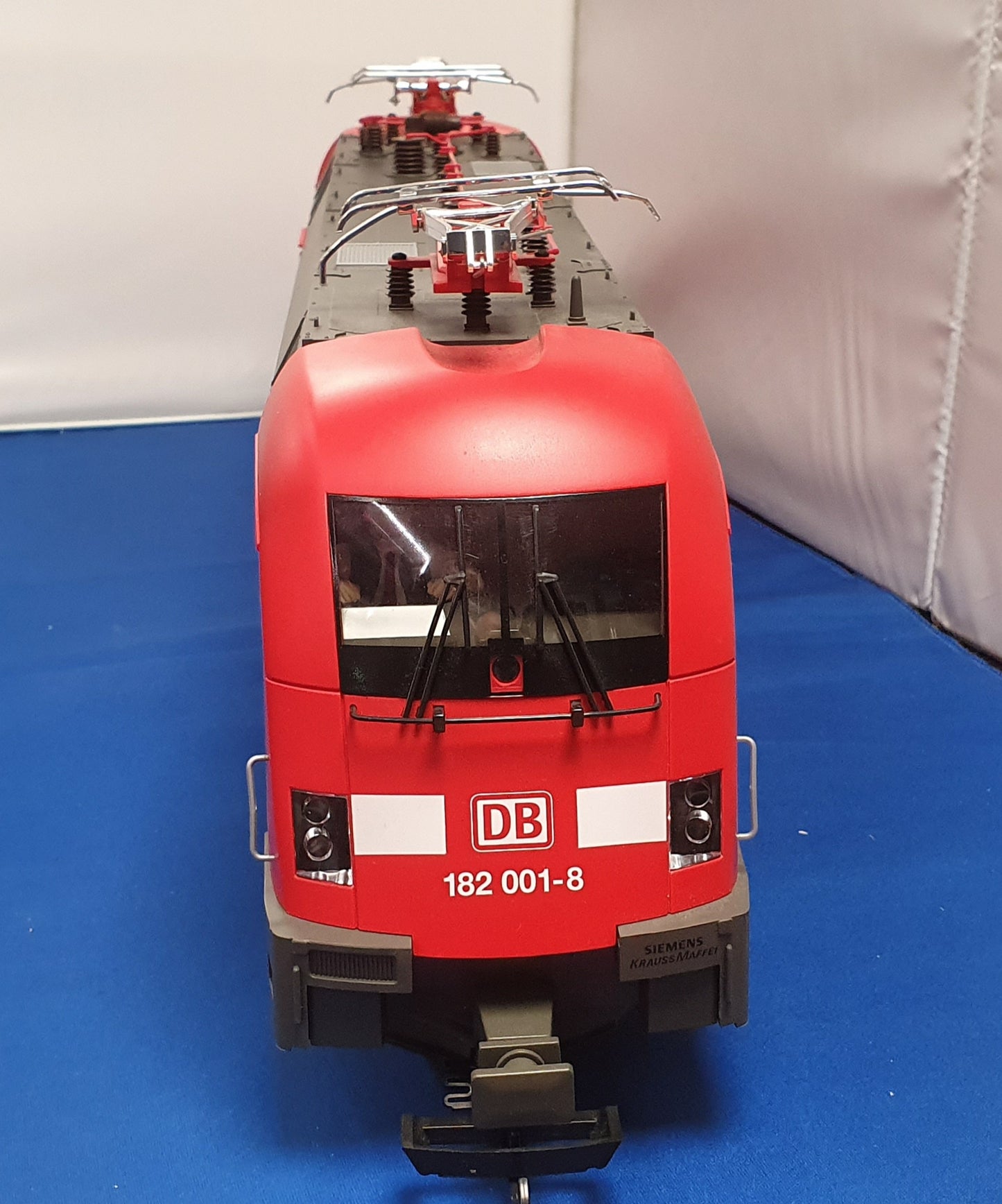 Piko  Taurus Electric Locomotive BR 182 DB  37410