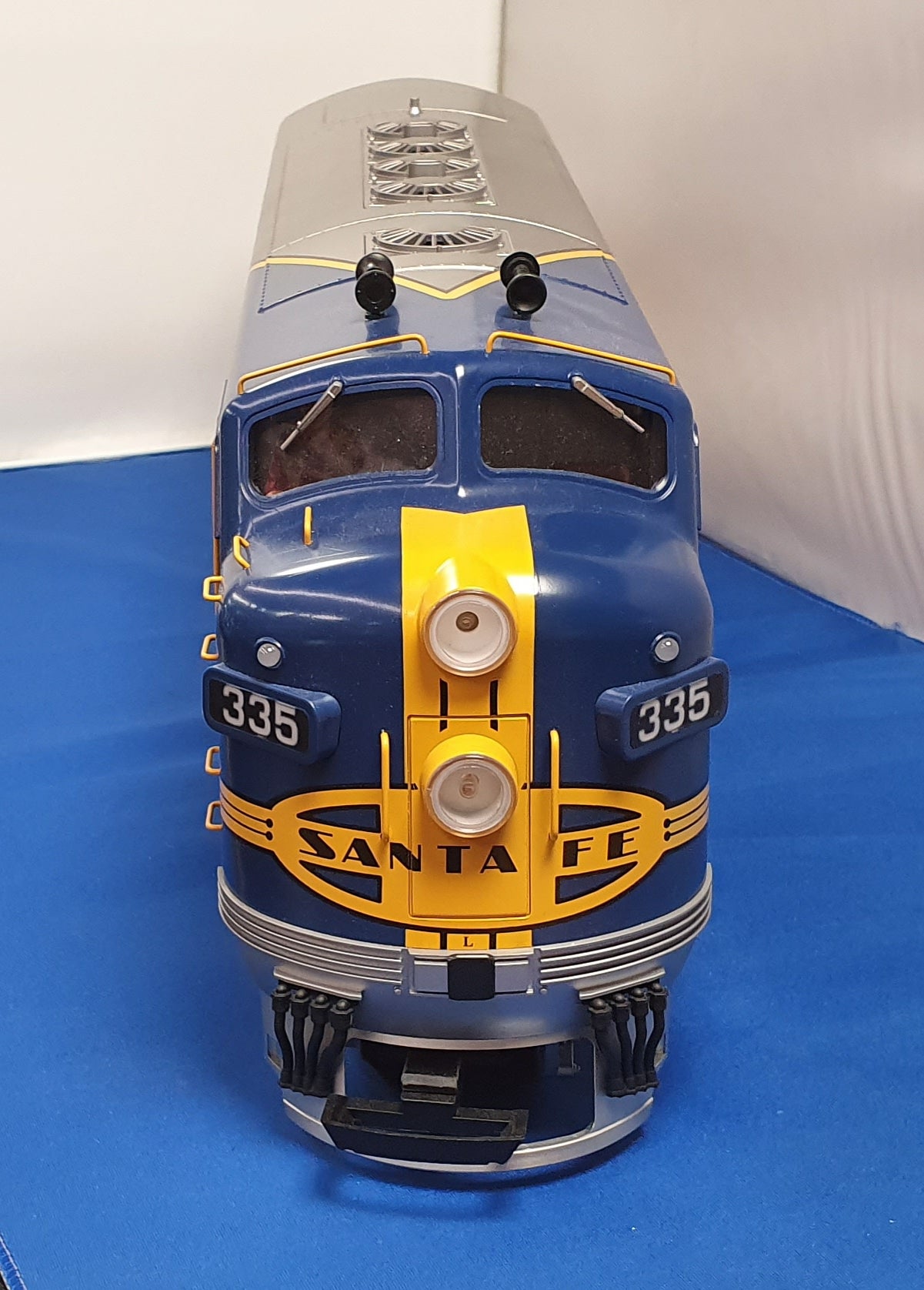 LGB Santa fe F7A Diesel locomotive. 20585