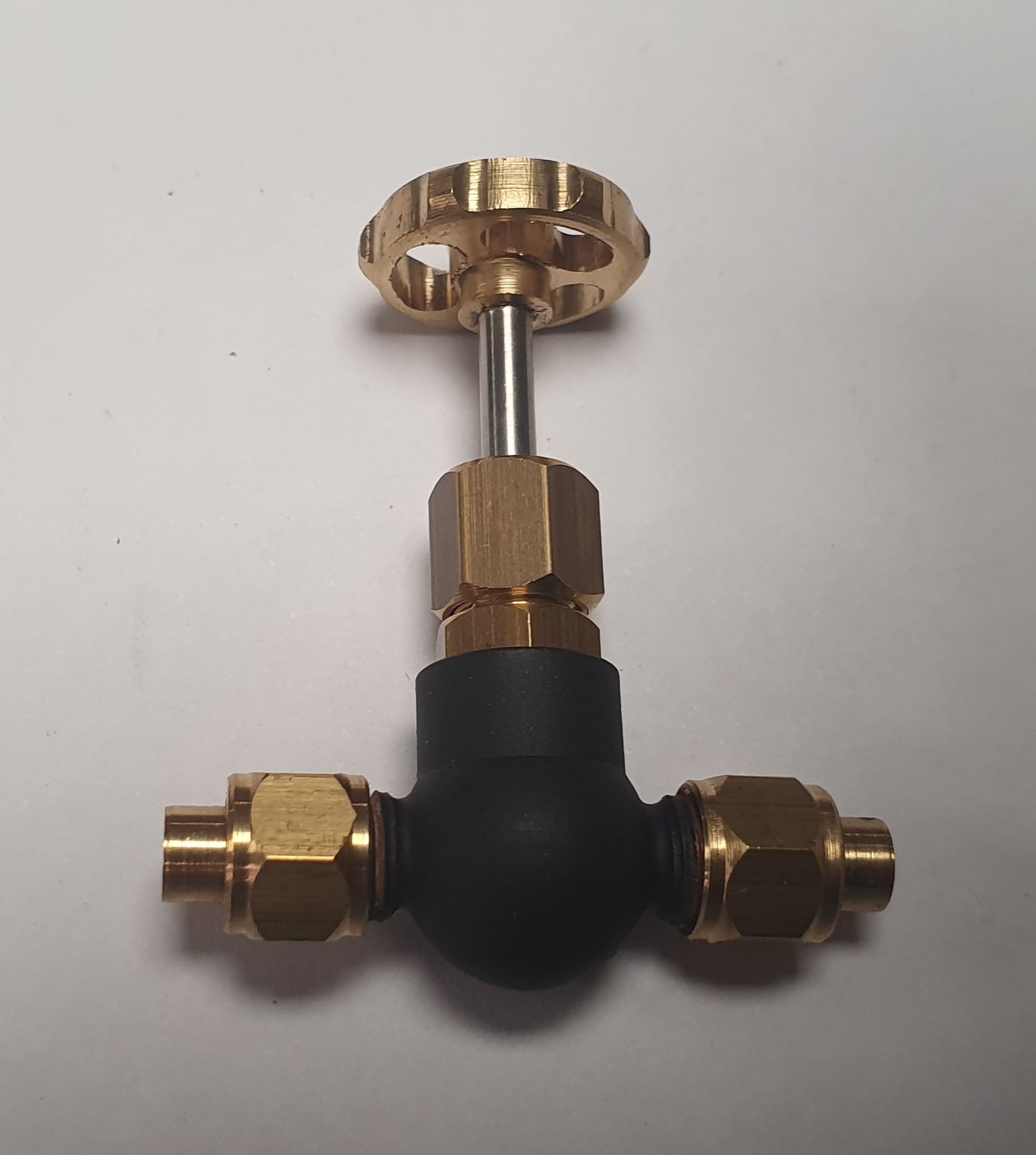 Tony Green Steam Fittings : 1/4" x 40 tpi 180 degree valve. G229A