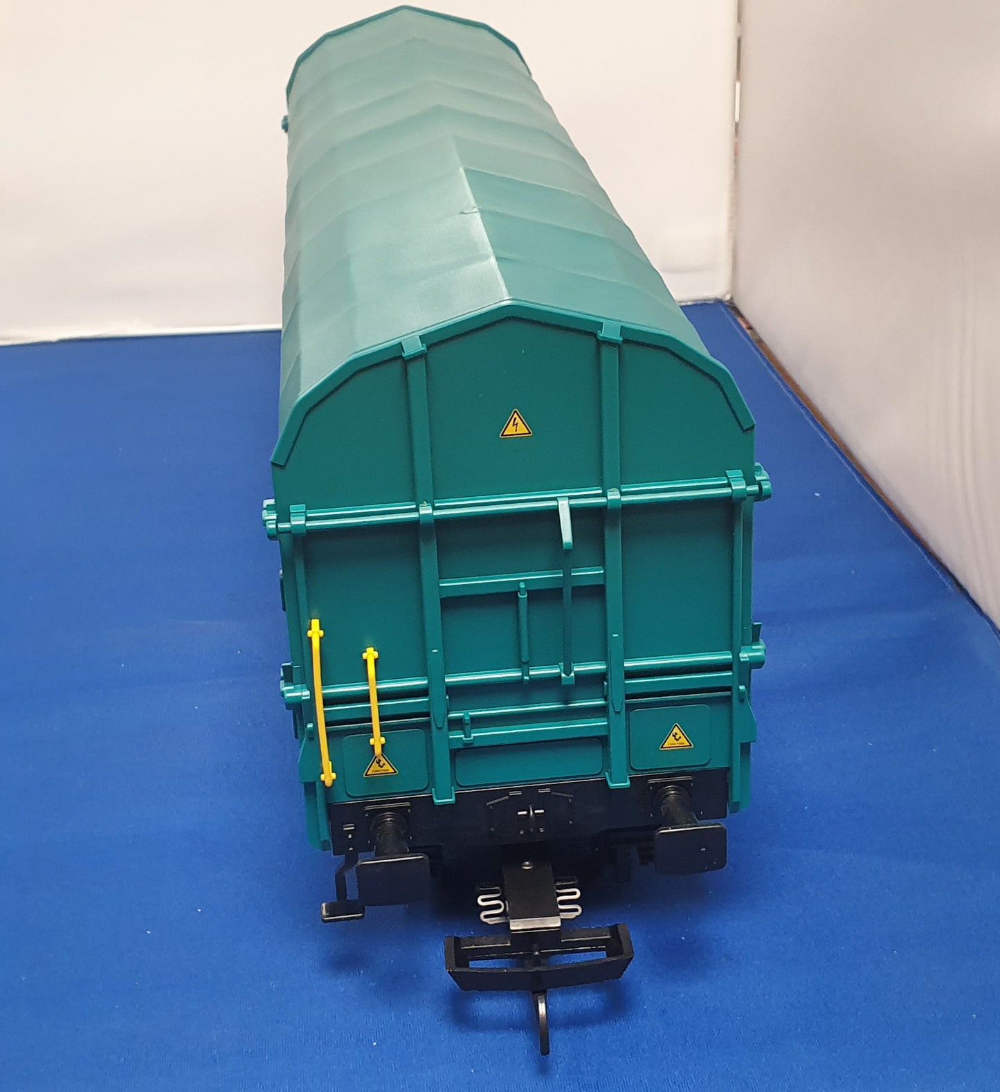 PIKO G Scale Mercitalia coved wagon 37746