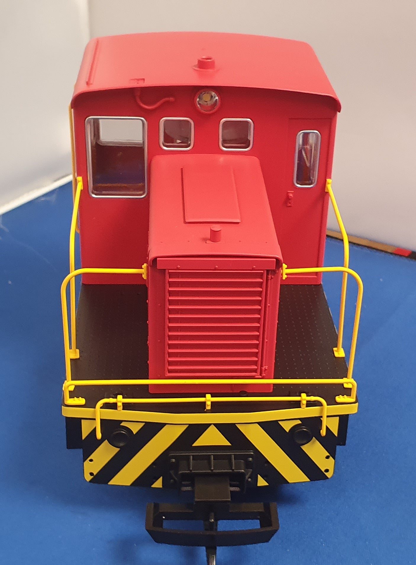 Piko Track cleaning loco. Battery powered. 38506