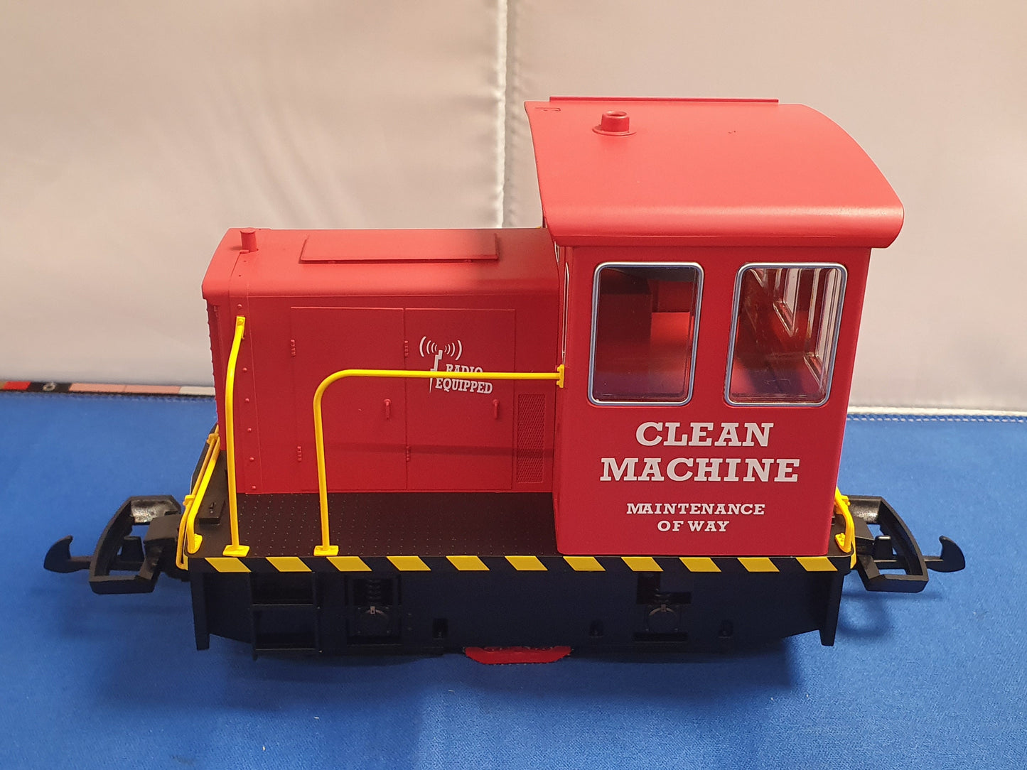 Piko Track cleaning loco. Battery powered. 38506