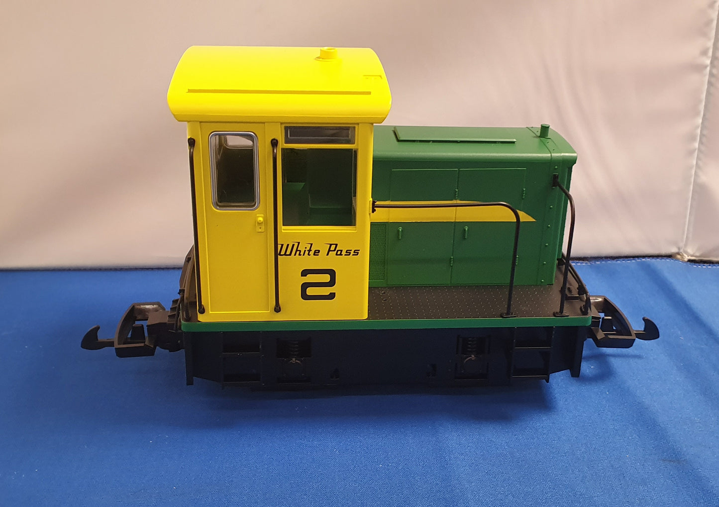 Piko WP & YR GE25 Ton Diesel LOCO. Battery powered. 38514