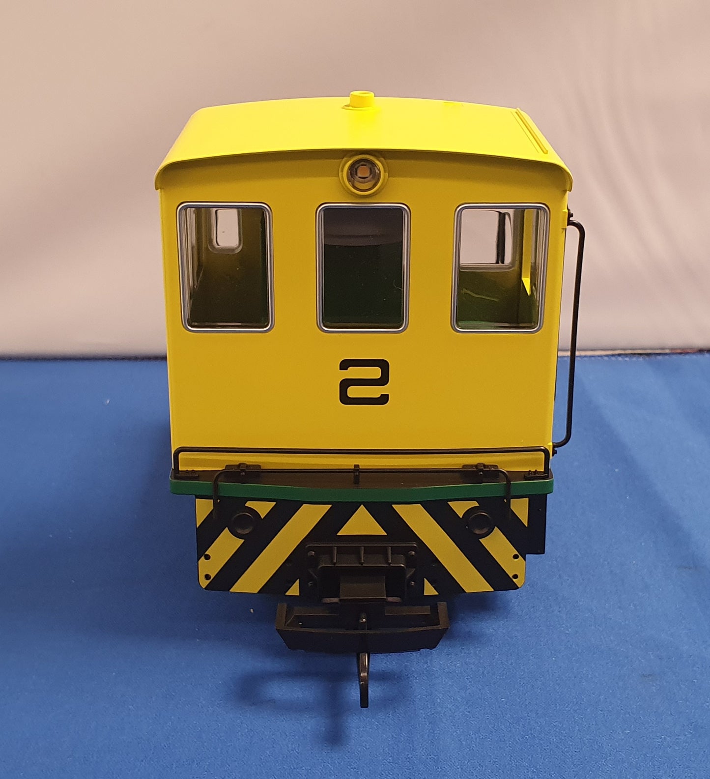 Piko WP & YR GE25 Ton Diesel LOCO. Battery powered. 38514