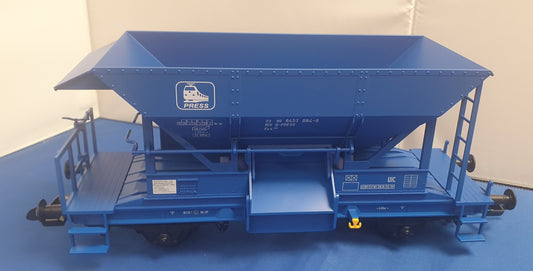 PIKO G Scale PRESS HOPPER WAGON.  37853