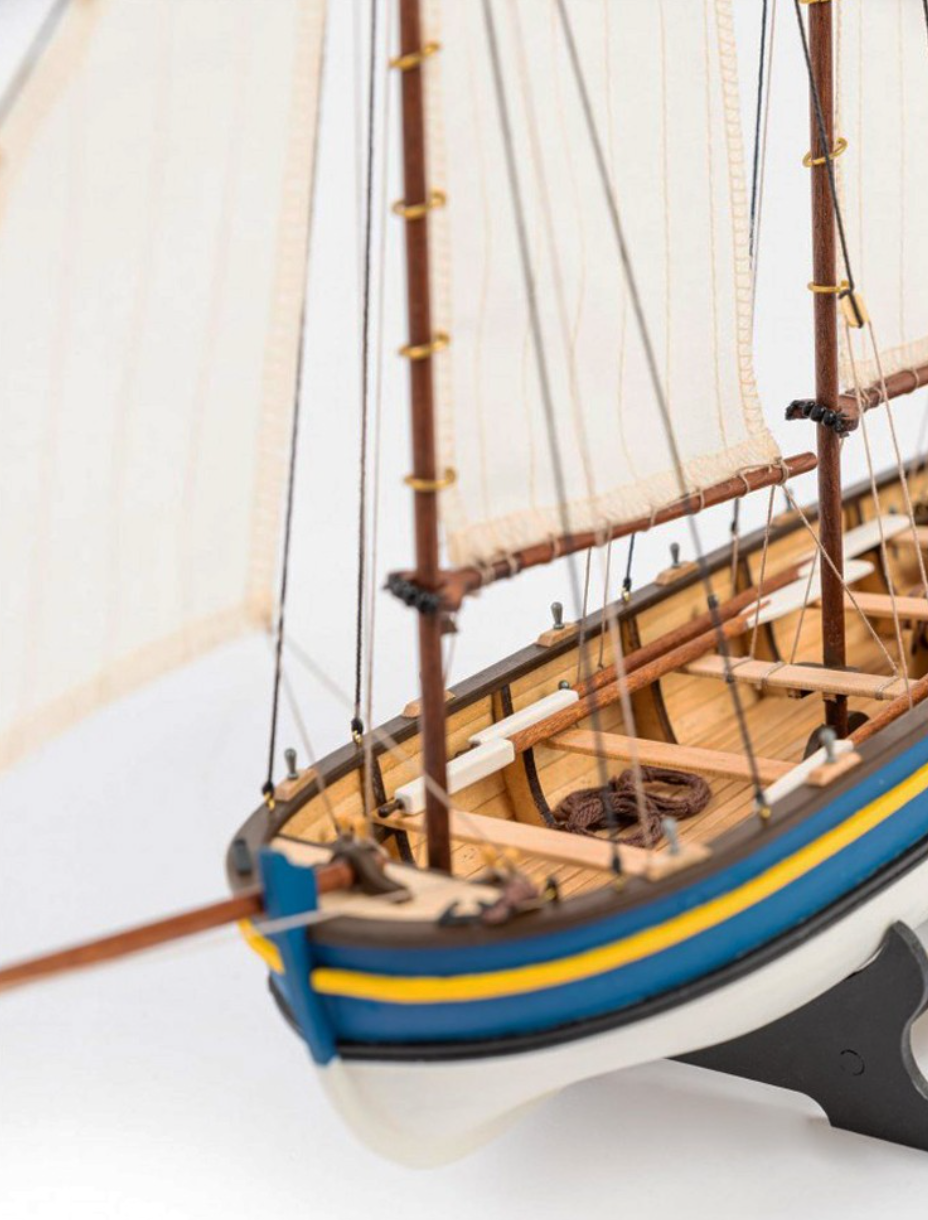 Artesania Latina HMS Endeavour's Longboat 1:50 Wood Model Kit