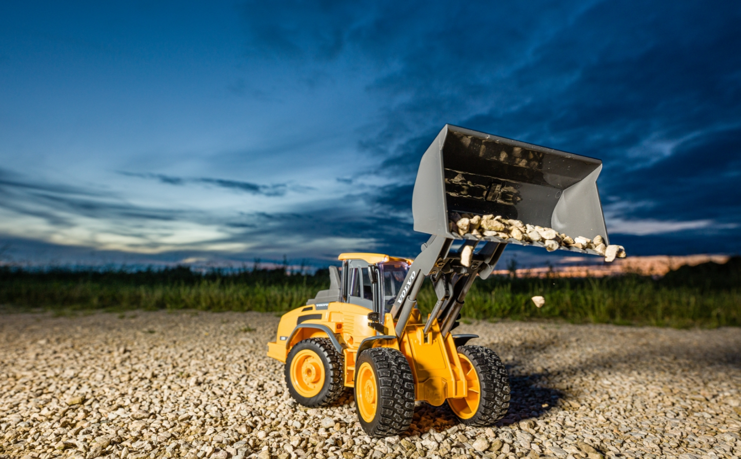 Carson 1/16th Scale RC Volvo Wheeled Loader