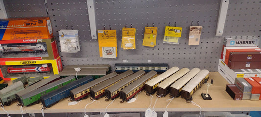 OO/HO Gauge Pre-Owned page 06