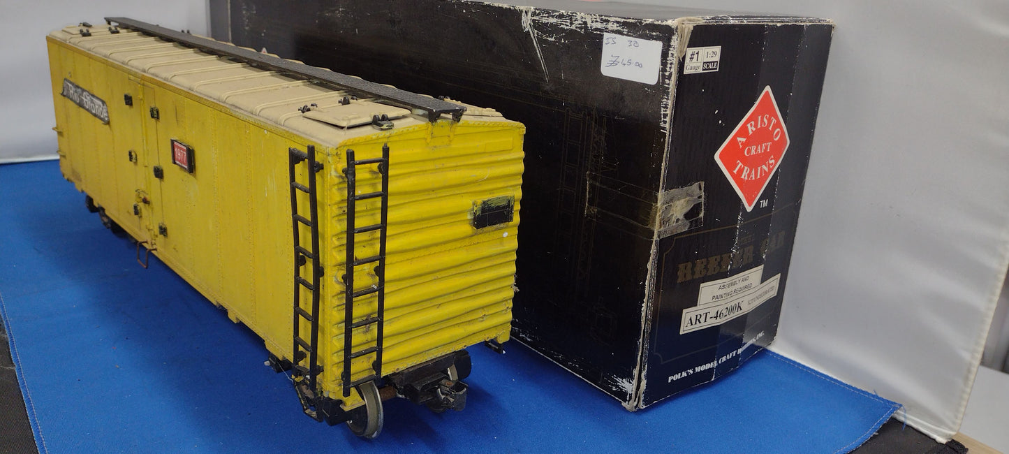 Aristocraft Yellow Reefer 46200 (Used)