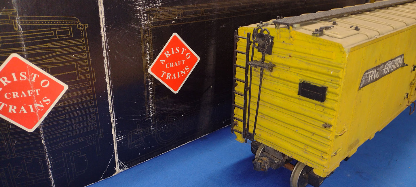 Aristocraft Yellow Reefer 46200 (Used)