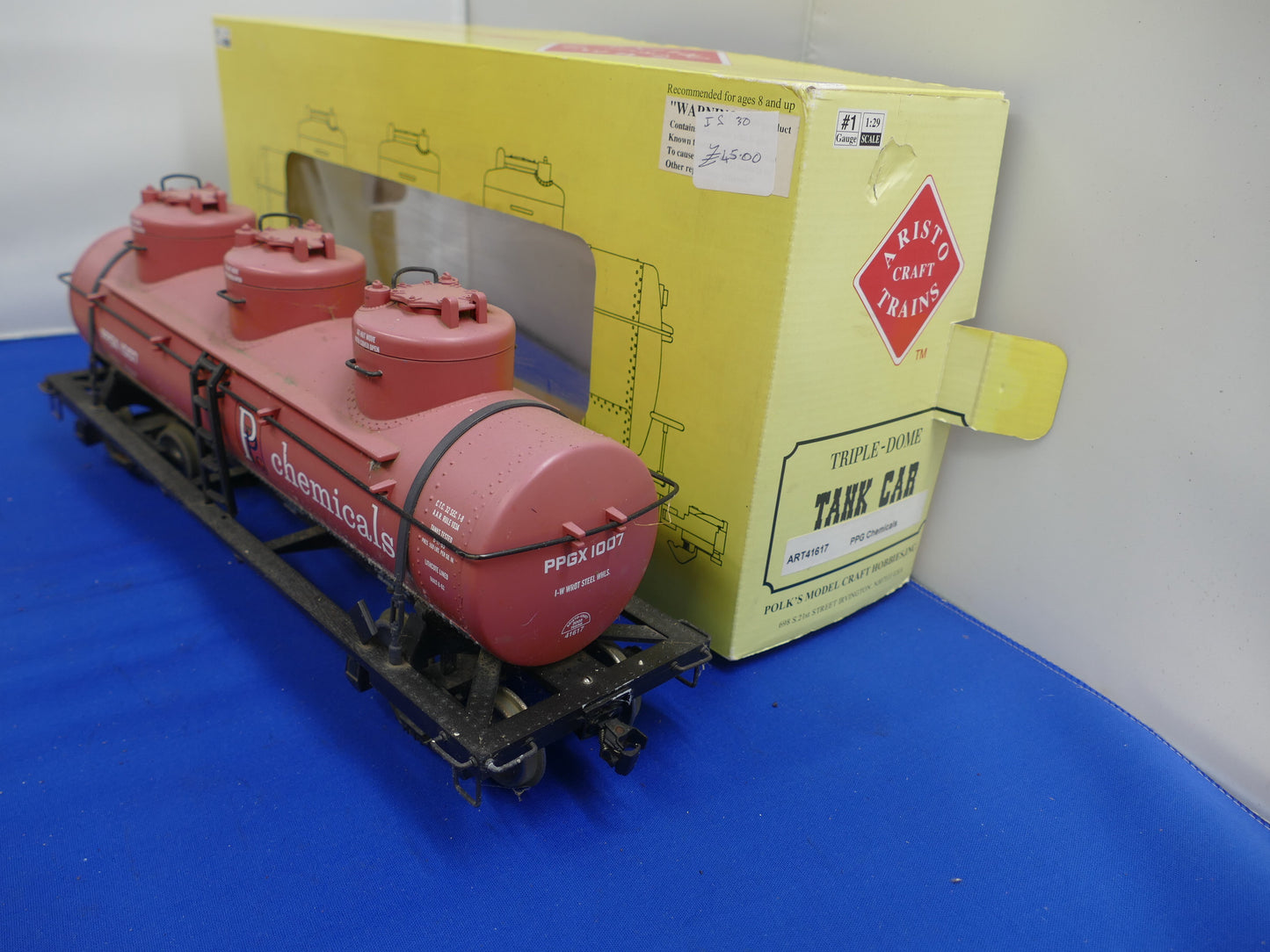 Aristocraft Tank Car 41617 (Used)
