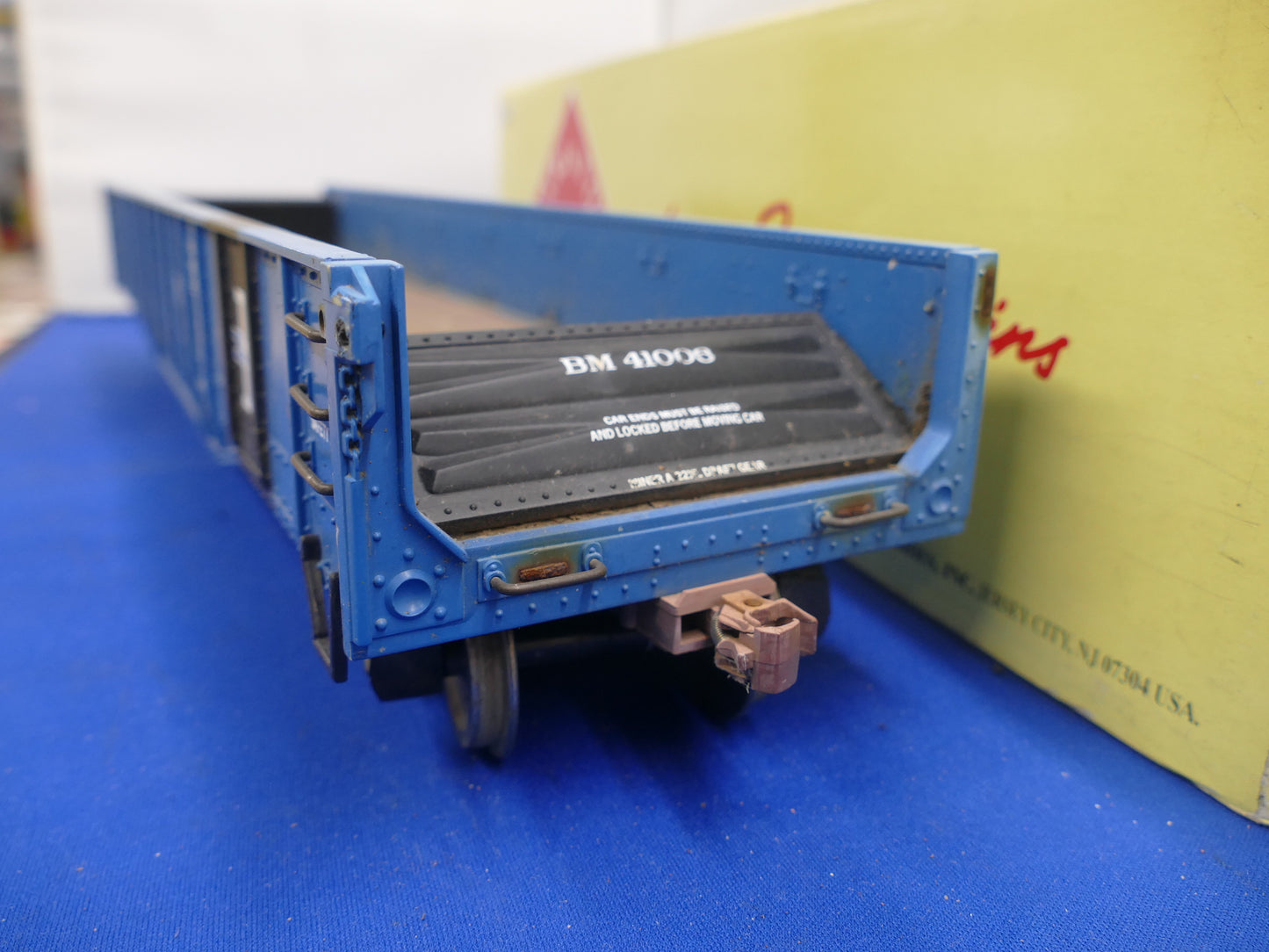 Aristocraft Drop End Gondola Car 41006 (Used)