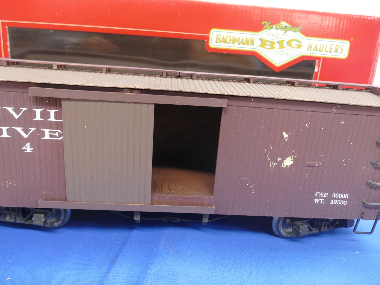 Bachmann - 93321 Linville River No4 Box Car (Used)