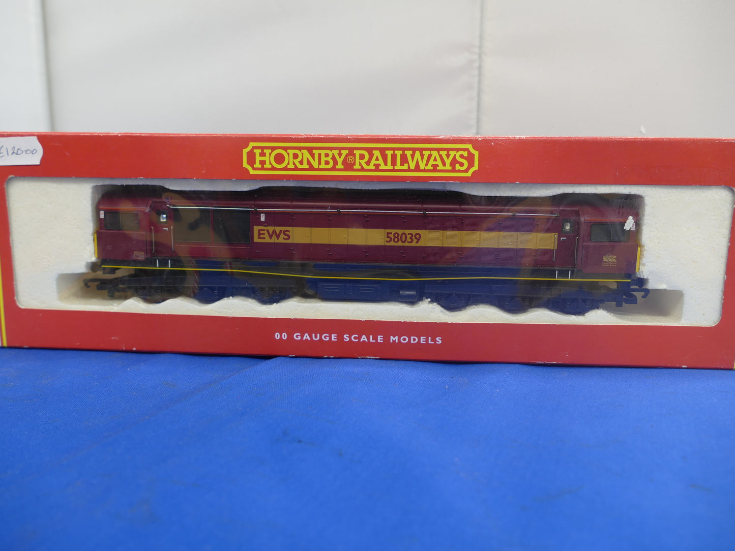 Hornby R2125B EWS Co-Co Diesel (Used)