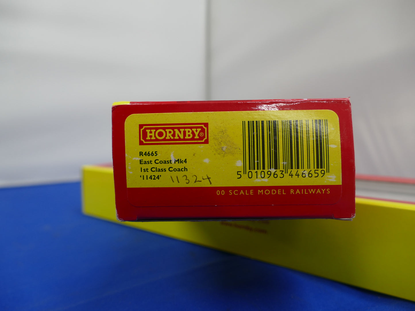 Hornby R4665A East Coast Coach (Used)
