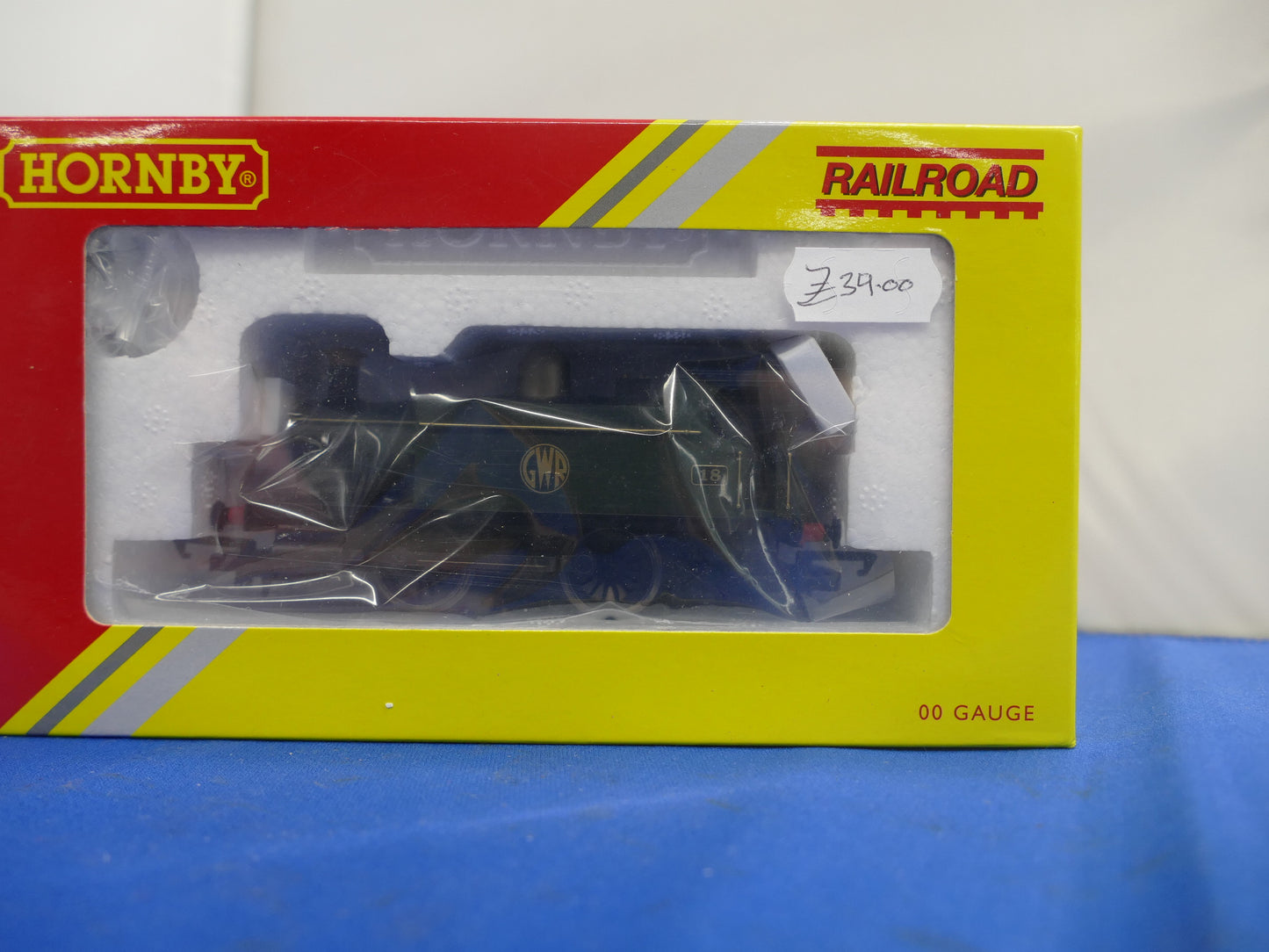 Hornby OO R3678 GWR 0-4-0 Locomotive (Used)