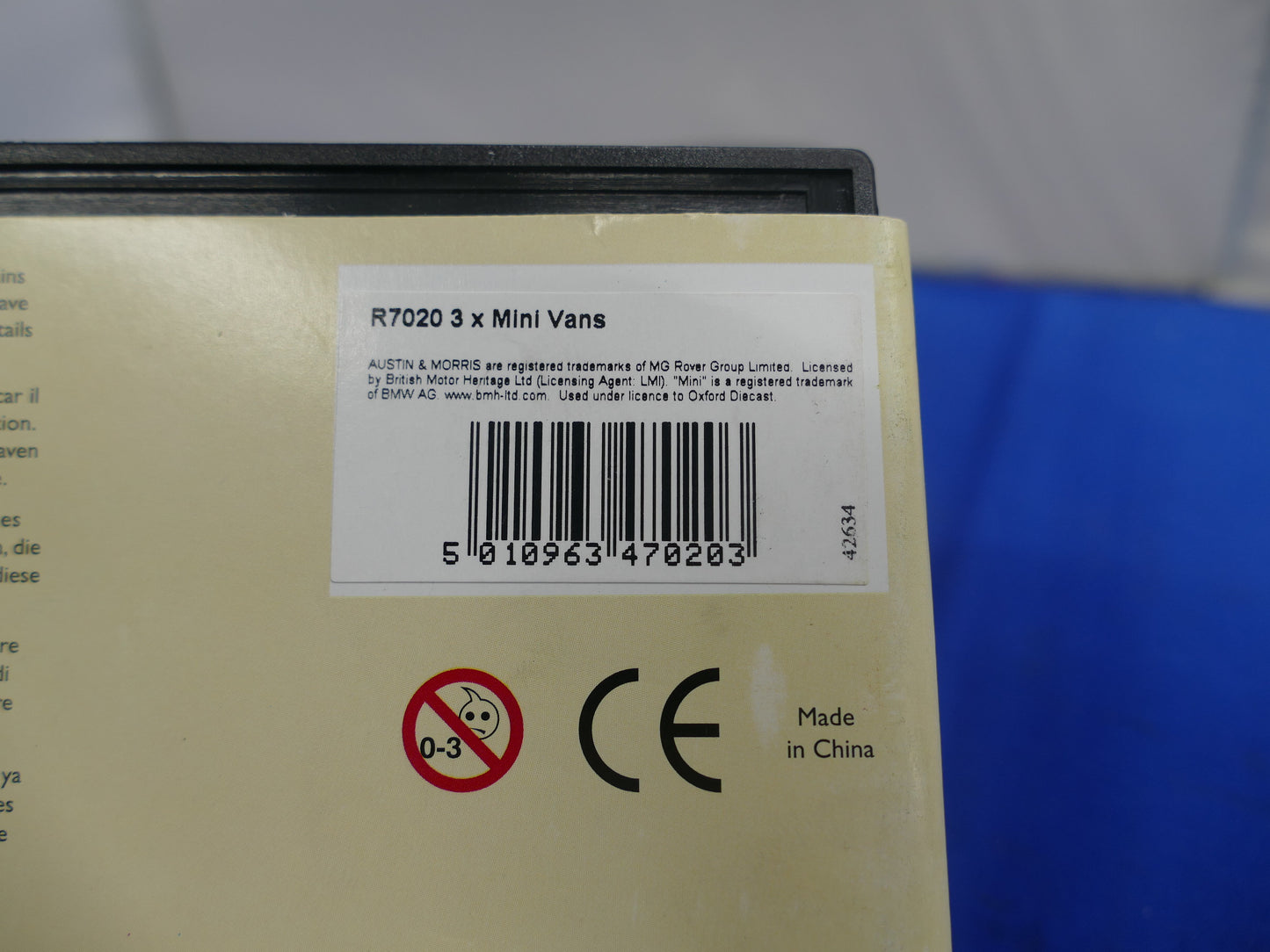 Hornby OO R7020 Mini Vans (Used)