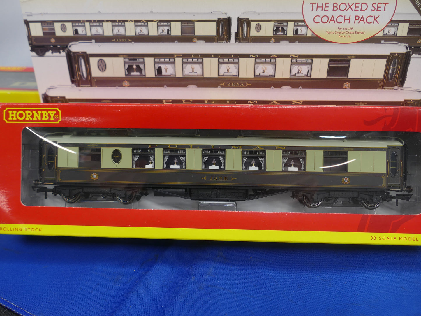 Hornby R4254 Venice Simplon-Orient-Express Coach Pack (Used)