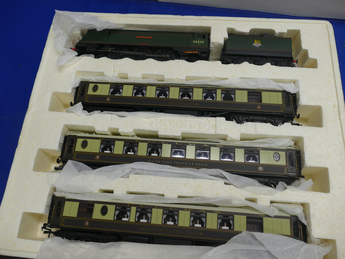 Hornby OO R2568 "Devon Belle" Train Pack (Used)