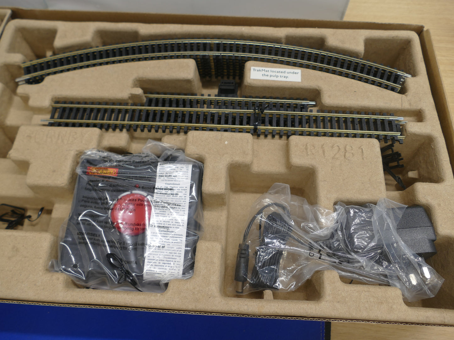 Hornby OO R1281 Red Rover Train Set (Used)