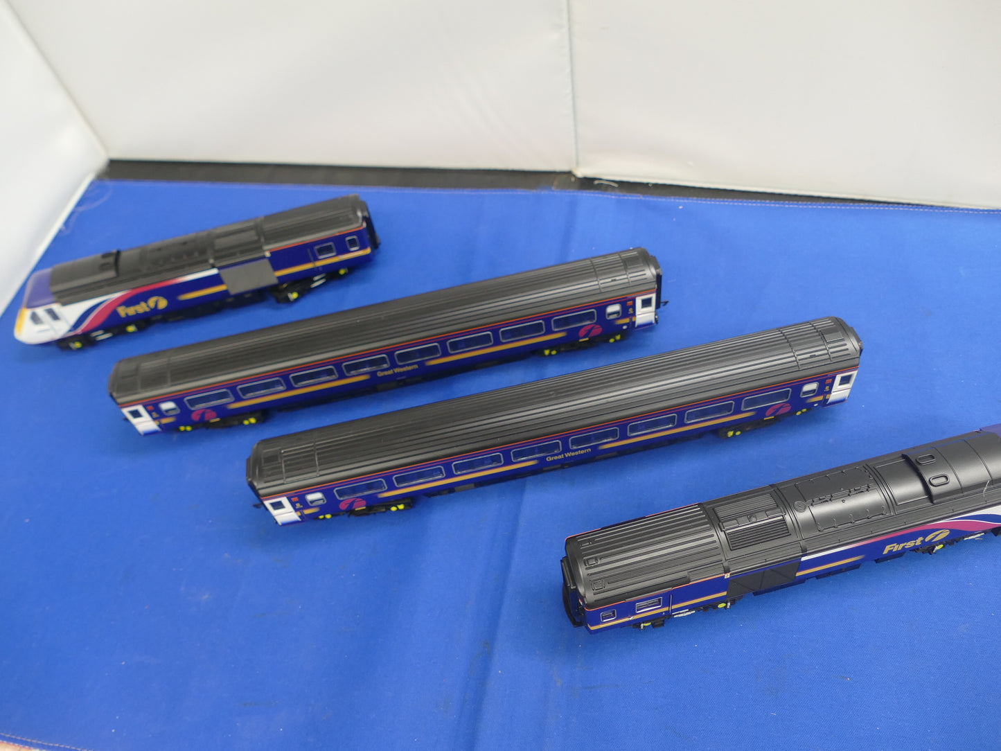 Hornby OO R2299 GWR High Speed Train Set (Used)