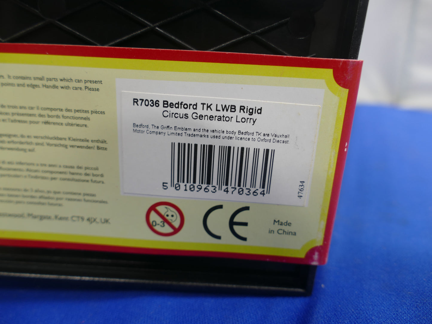 Hornby OO R7036 Bartellos Bedford TK LWB Rigid (Used)