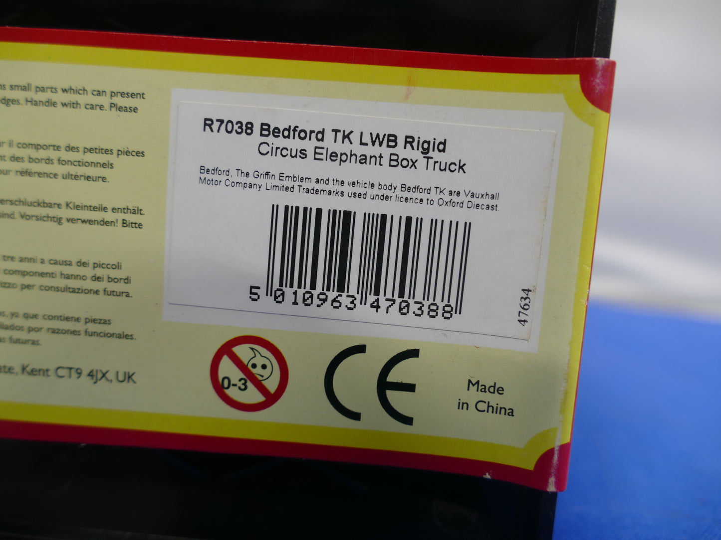 Hornby R7038 Bartellos Bedford TK LWB Rigid (Used)