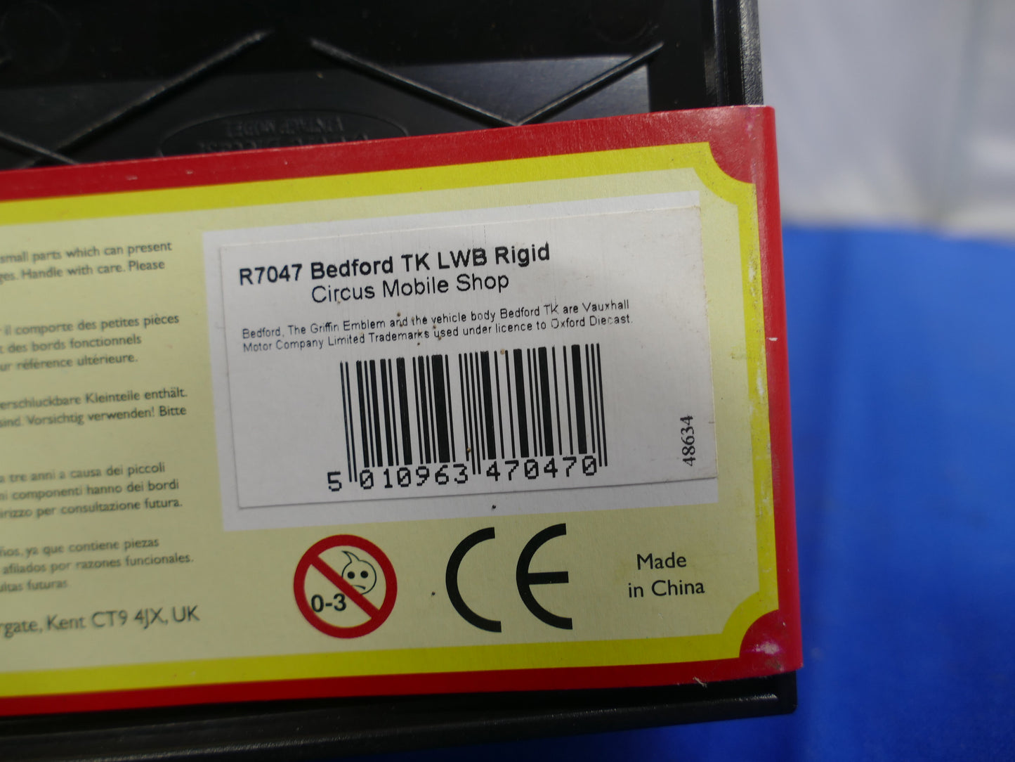Hornby R7047 Bartellos Bedford TK LWB Rigid (Used)
