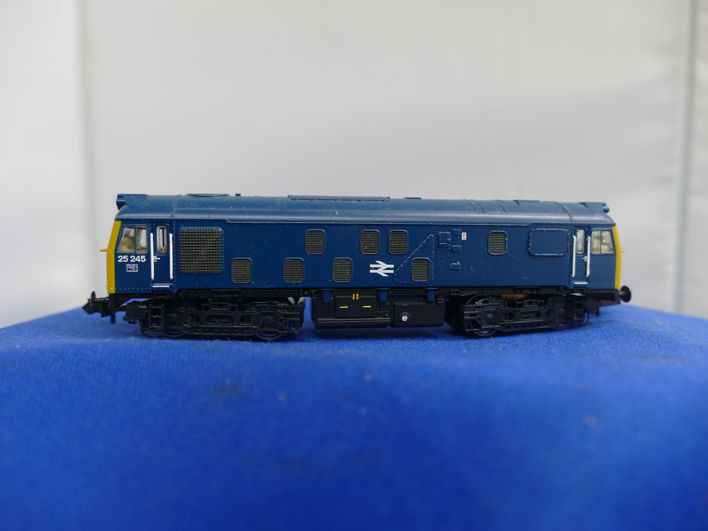 Graham Farish N Gauge 371-087 BR Loco (Used)