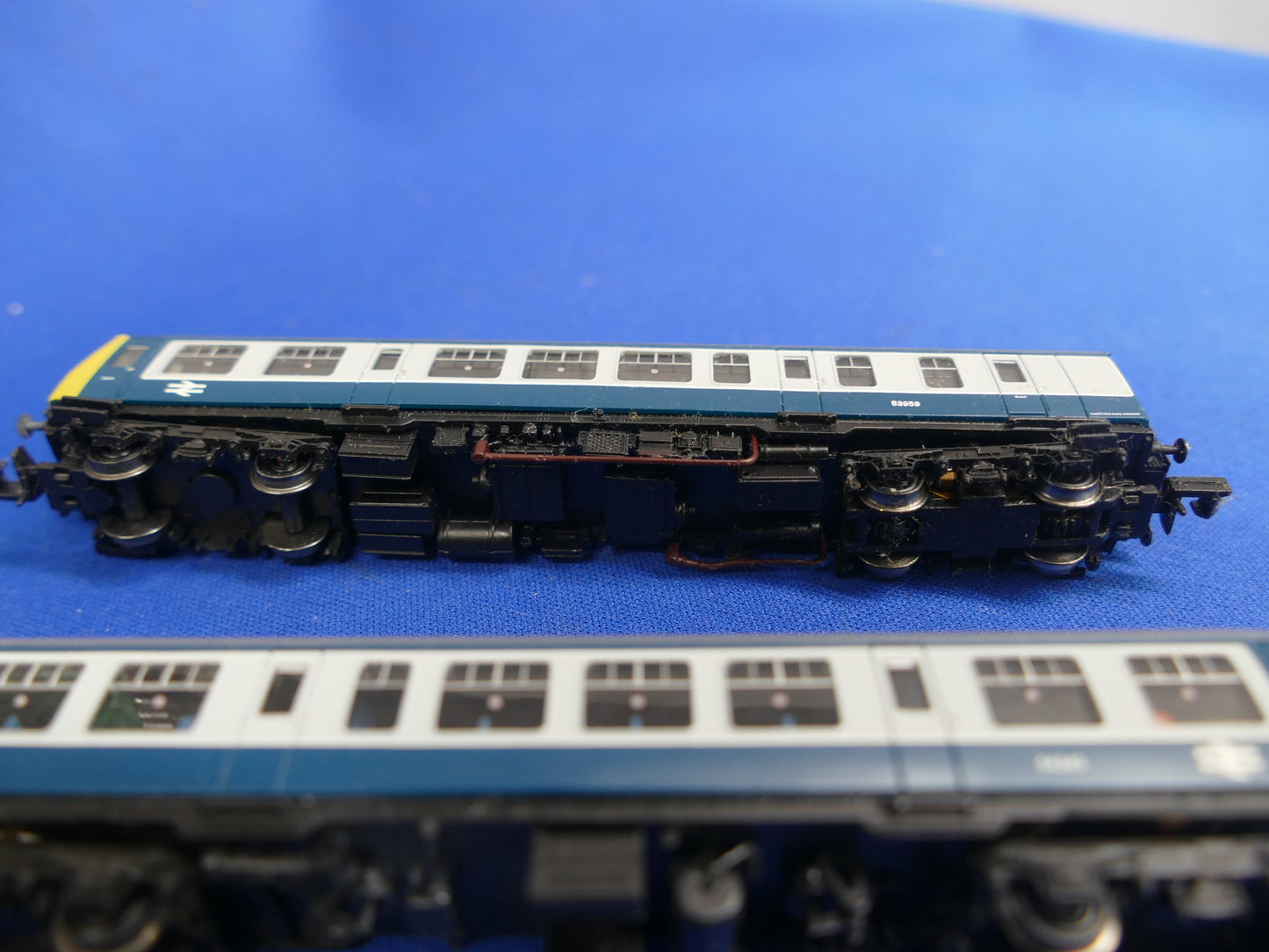 Graham Farish 371-877. N Gauge Class 108 2 car DMU 53959/54243 in BR blue & grey livery.