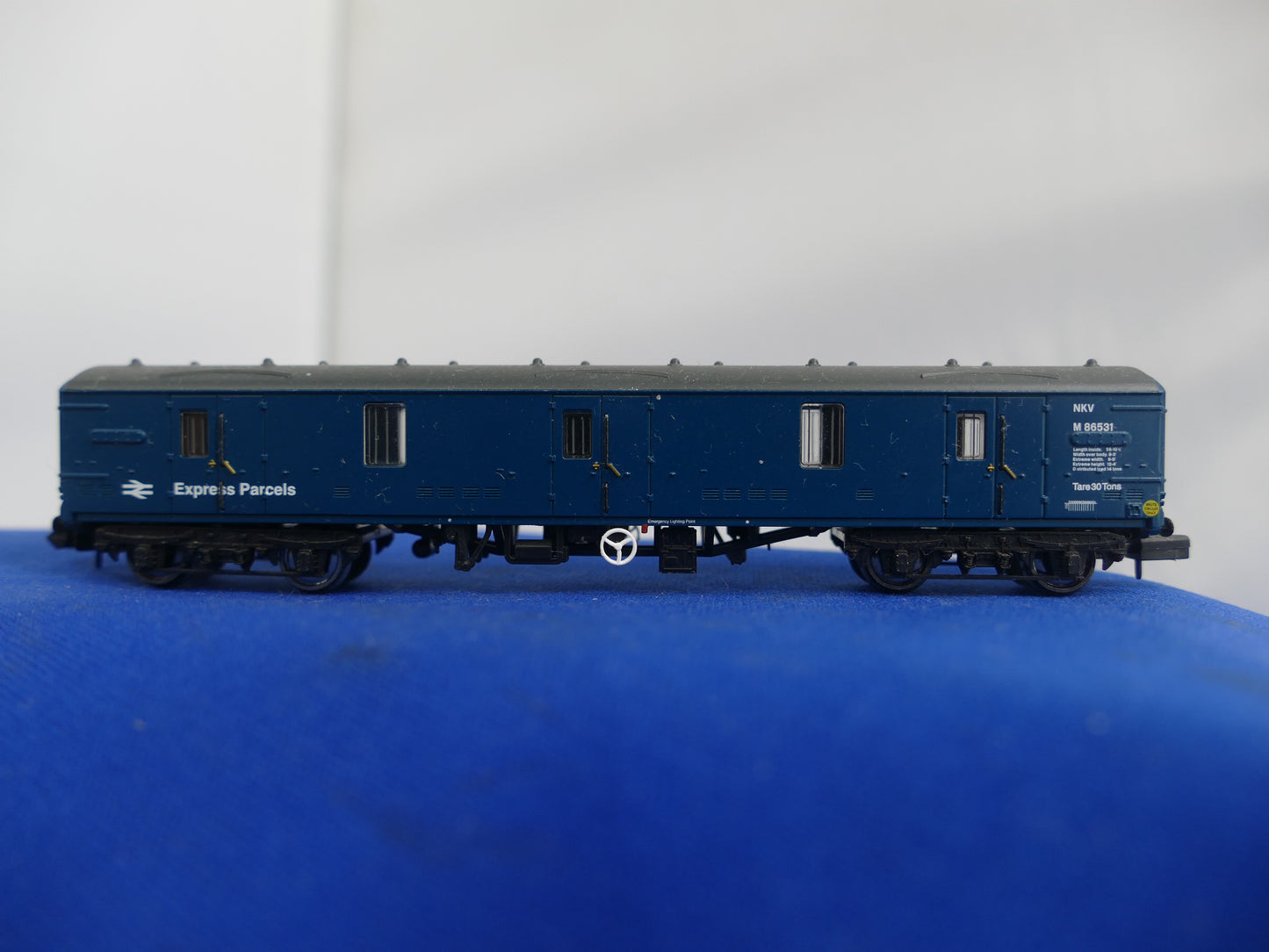 Graham Farish N Gauge 374-132 BR GUV (Used)