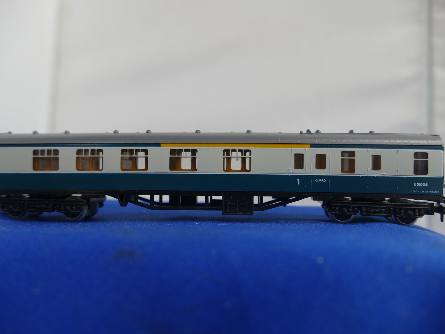 Graham Farish N Gauge 0695 BR Coach (Used)
