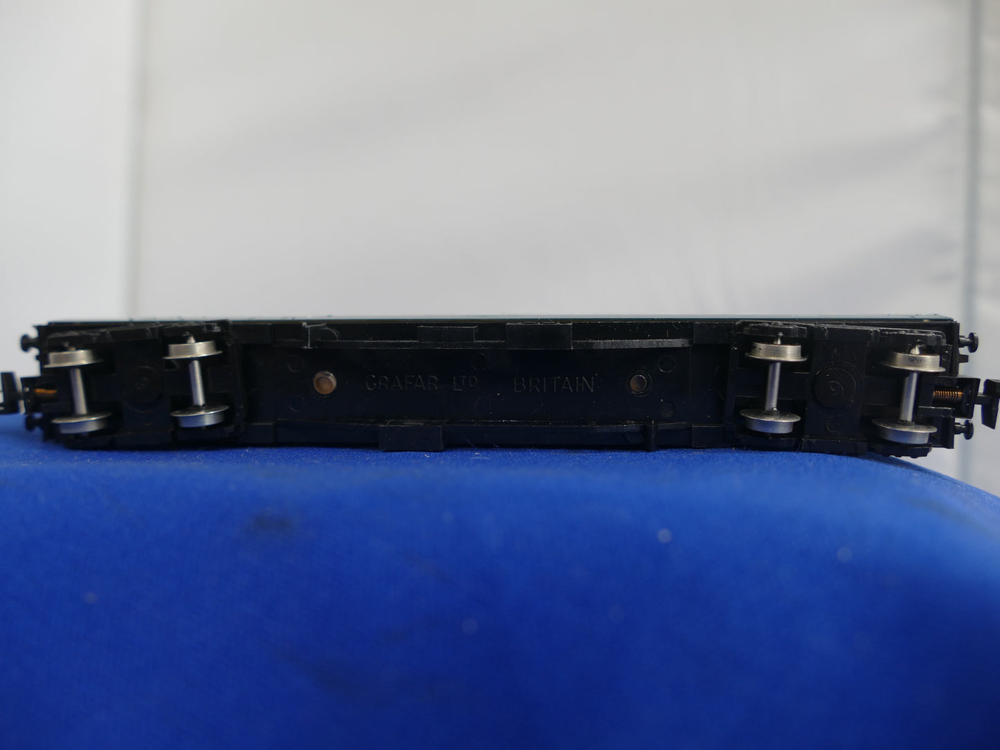 Graham Farish N Gauge 0695 BR Coach (Used)
