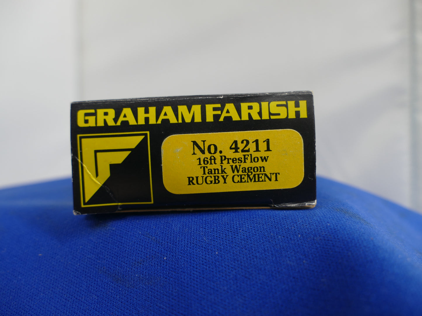 Graham Farish N Gauge 4211 Cement (Used)