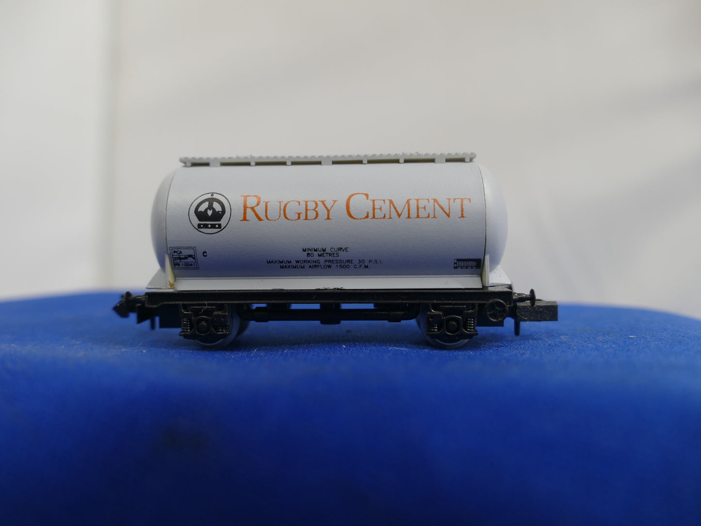 Graham Farish N Gauge 4211 Cement (Used)