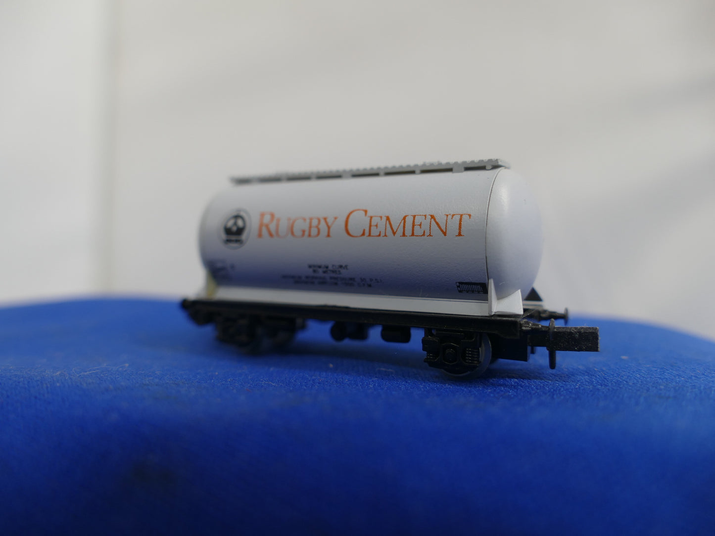 Graham Farish N Gauge 4211 Cement (Used)