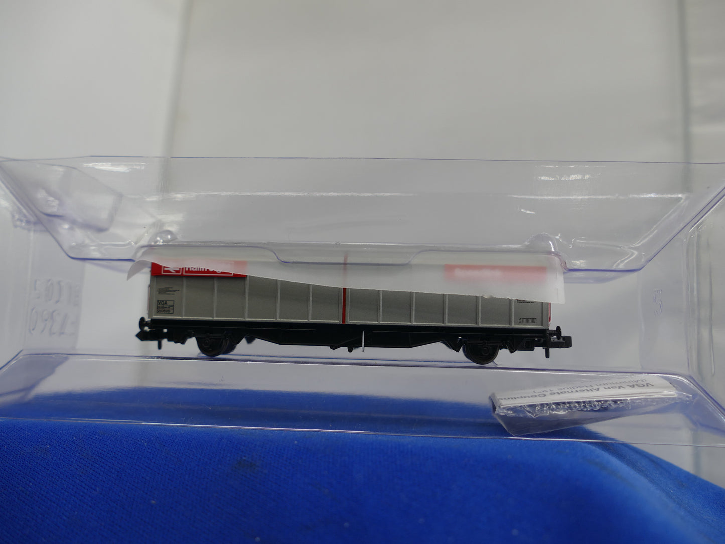 Graham Farish N Gauge 373-601D Sliding Wall Van (Used)
