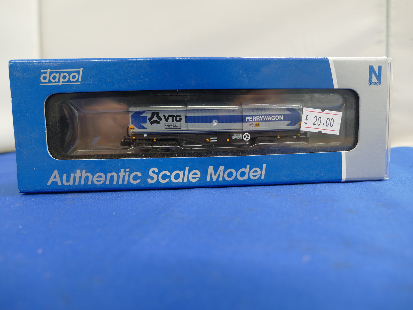 Dapol N Gauge Telescopic Hood Wagon (Used)