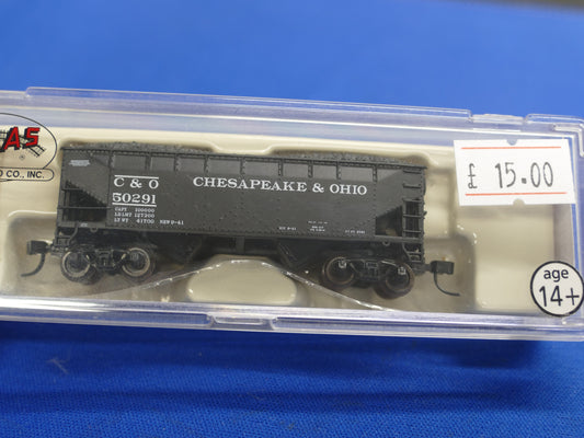 Atlas N Gauge 5612B Hopper Car (Used)