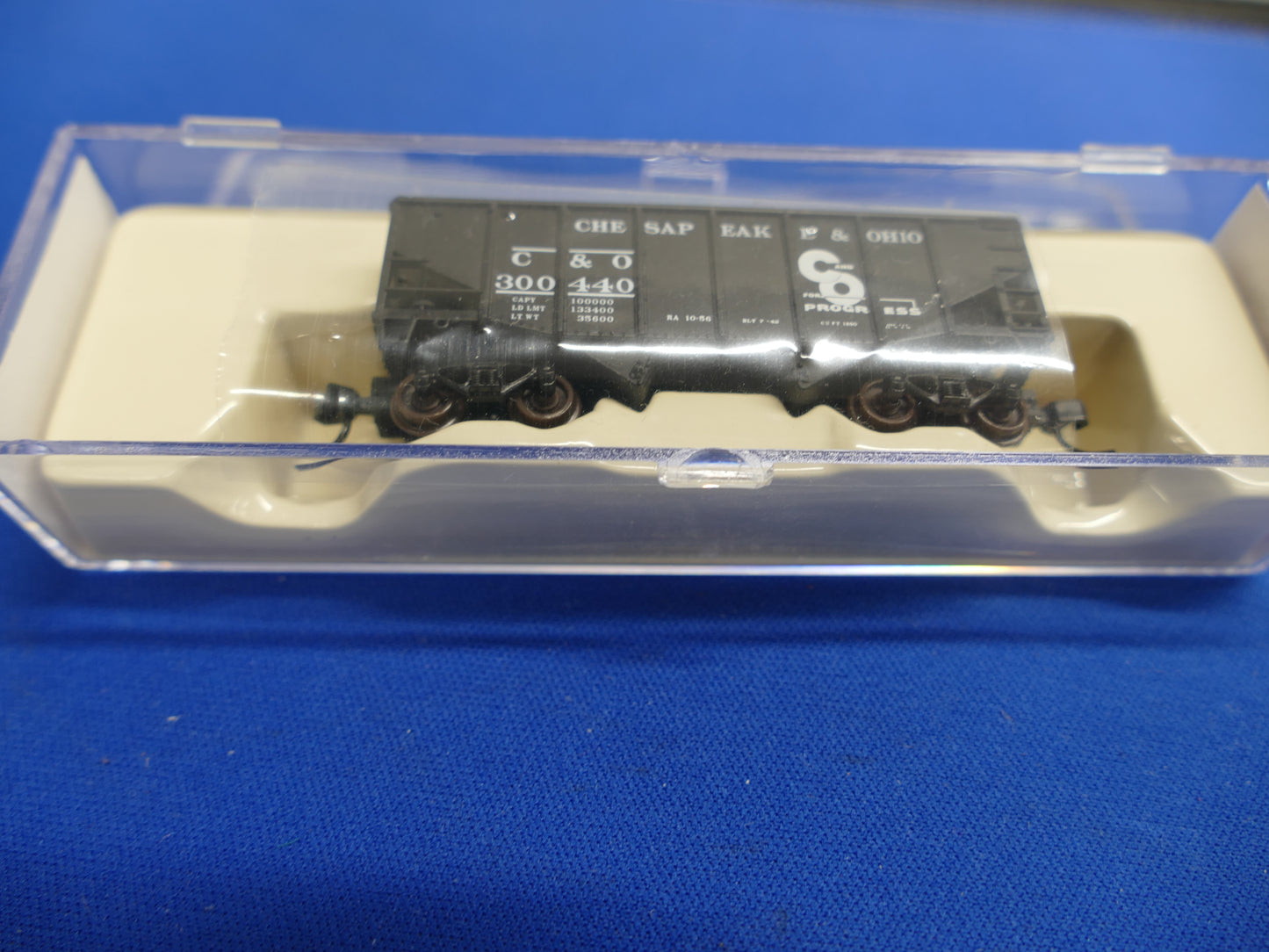 Atlas N Gauge 41275 55t Hopper Car (Used)