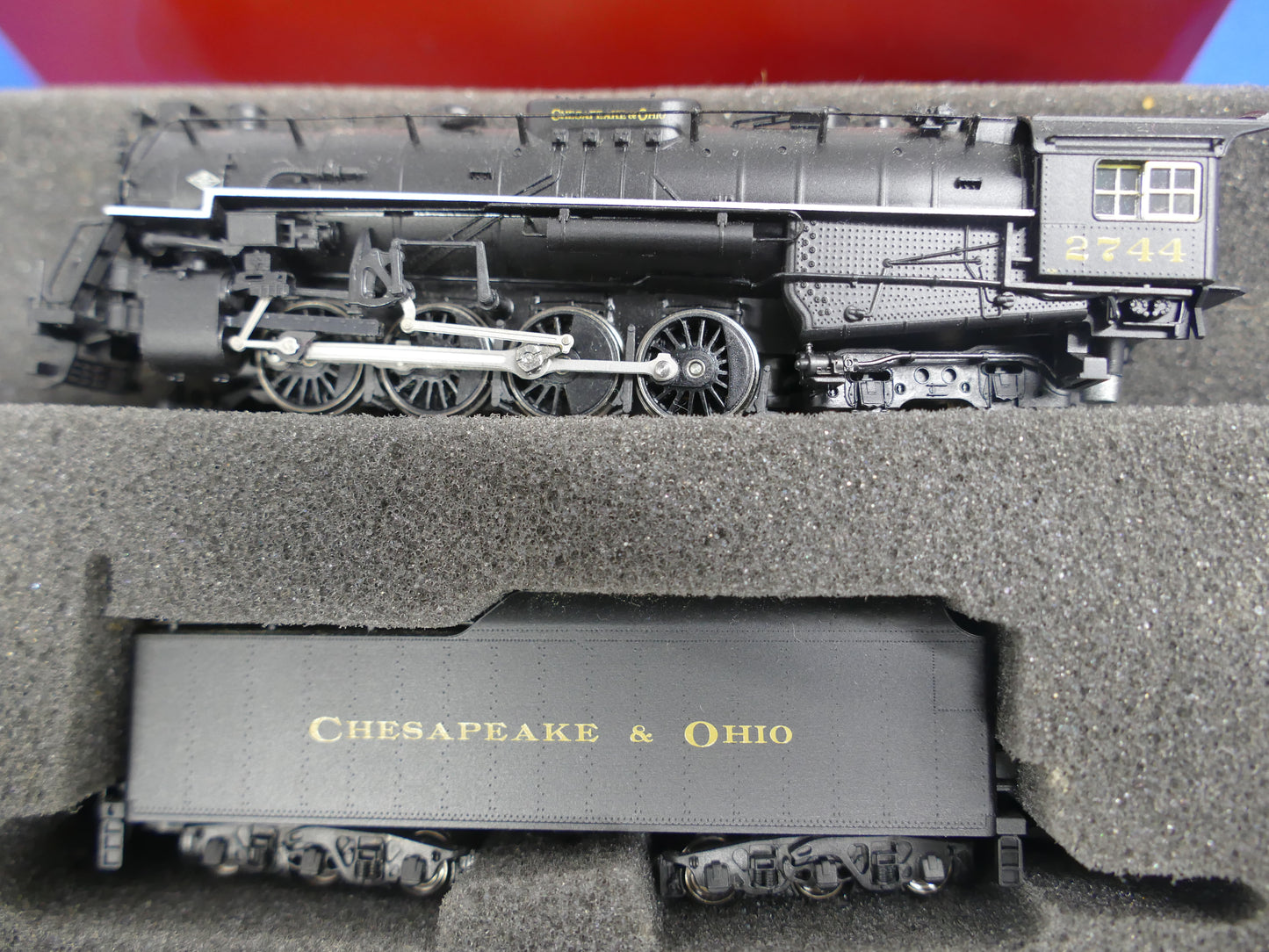 Walthers Steam Collection 2-8-4 Steam Loco (Used)