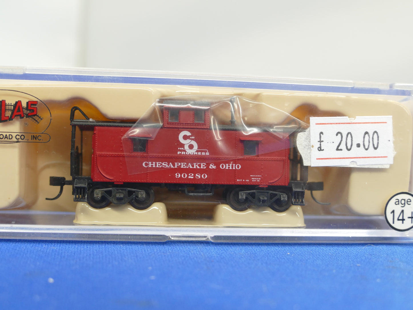 Atlas N Gauge 39802 C&O Caboose (Used)