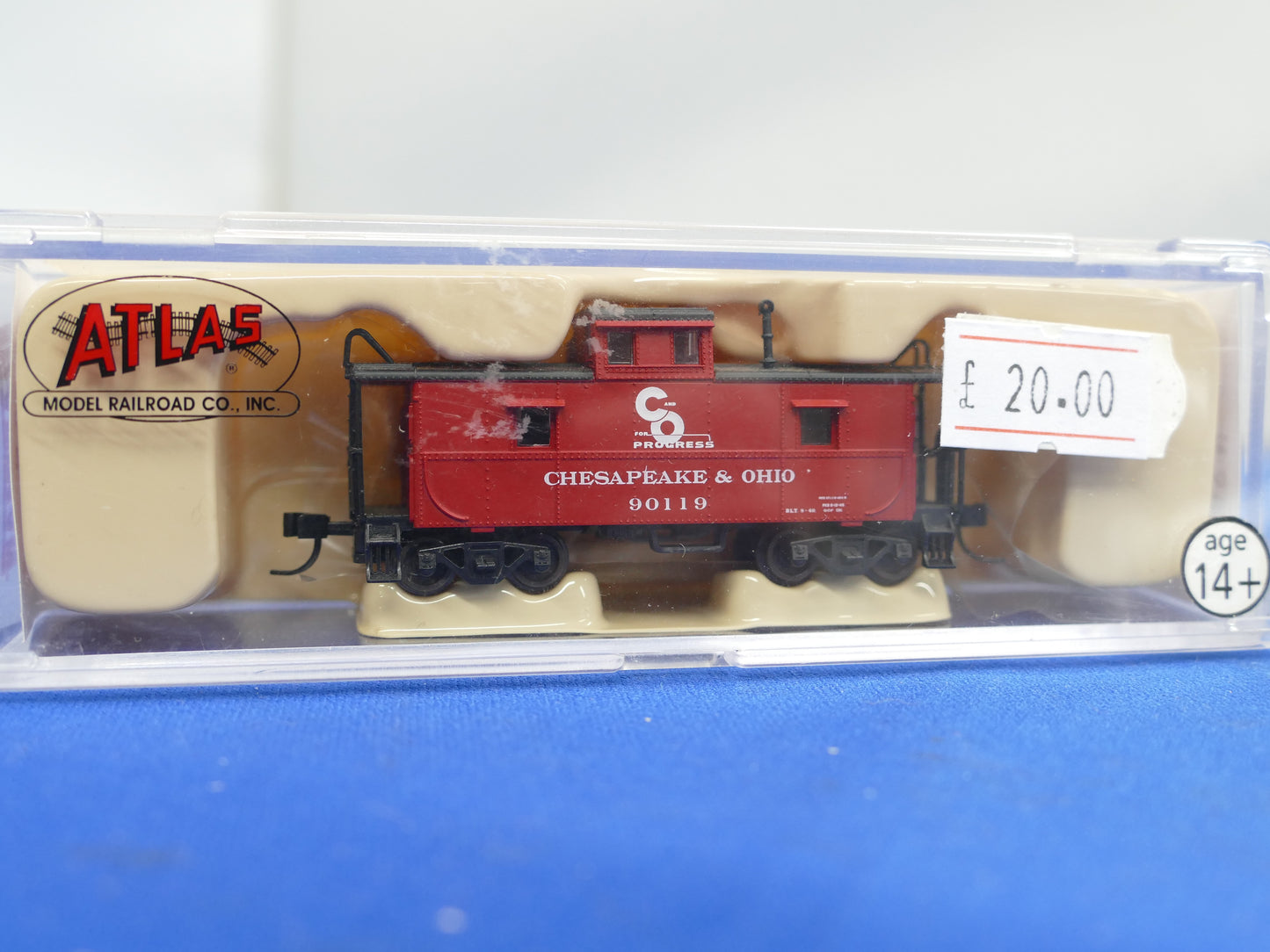 Atlas N Gauge 39801 C&O Caboose (Used)