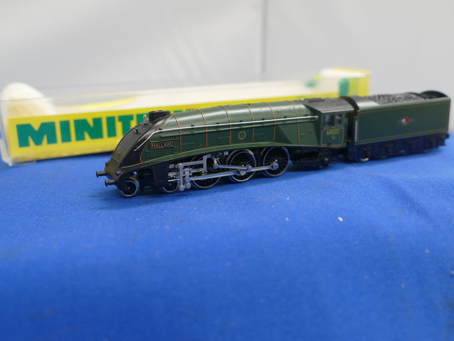 Minitrix Mallard 60022 (Used)