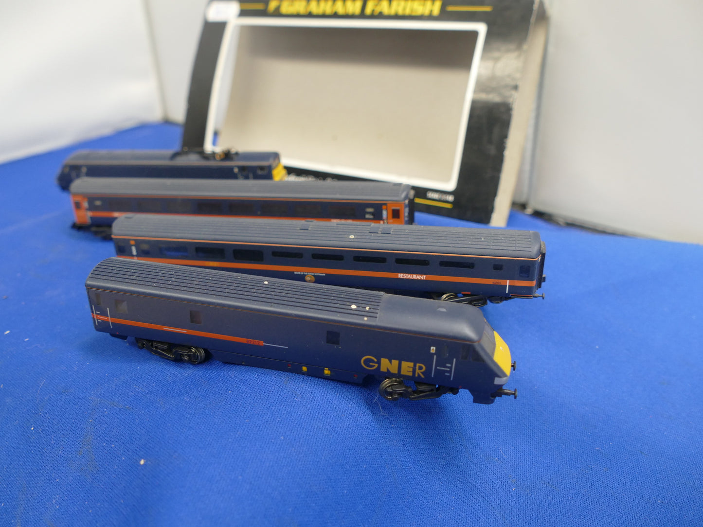 Graham Farish N Gauge 371-800 GNER 4 piece (Used)